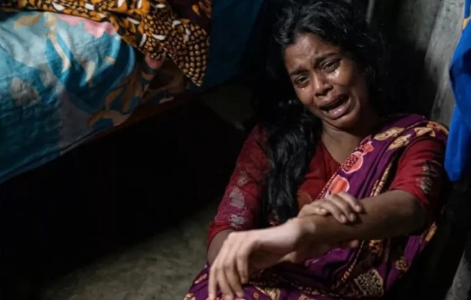 ফুটবলের ফাইনাল খেলা দেখতে যেতে বাধা, স্ত্রীকে পিটিয়ে হাত-পা ভেঙে দিয়েছে স্বামী